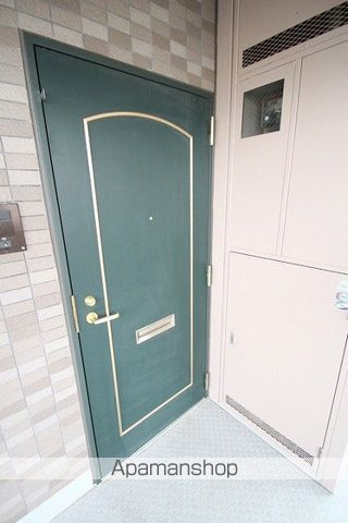 ロイヤルハイツ朝霞台の玄関写真
