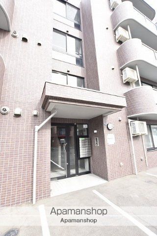 ウィングガーデンの玄関写真