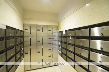 岡山県倉敷市老松町５丁目[3LDK/70.12m2]の共用部2