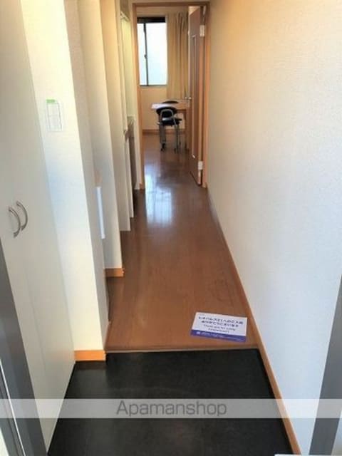 レオパレスパストラル甲斐[1K/23.6m2]の玄関