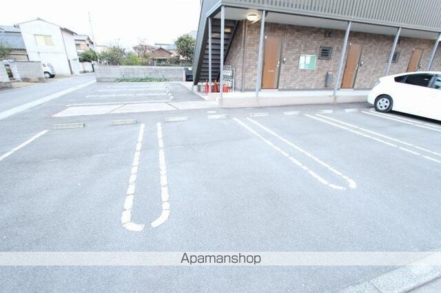香川県高松市伏石町[1LDK/33.61m2]の駐車場