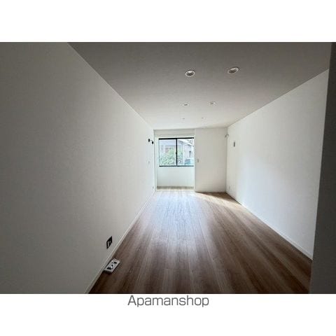 Rooms万代5の内装写真