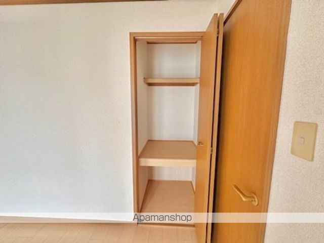 アルバIIの内装写真