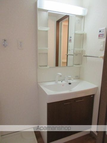 ＪＲ御殿場線 裾野駅 バス乗車時間：10分 最寄りバス停で下車 徒歩5分 3階建 築17年の内装写真