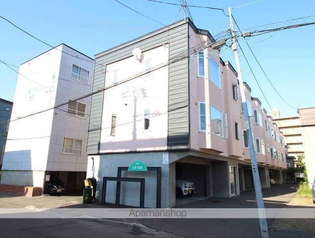 AY七番館の外観写真