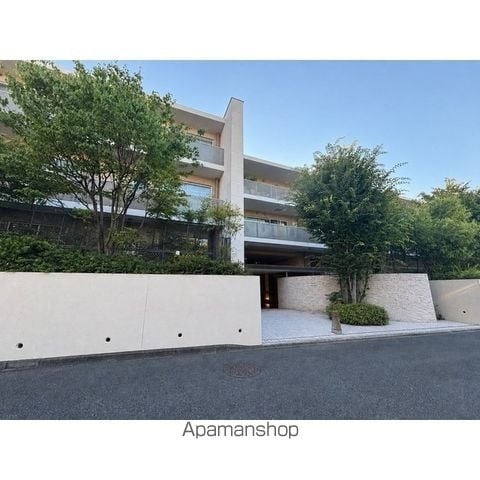 岡本レジデンスの外観写真