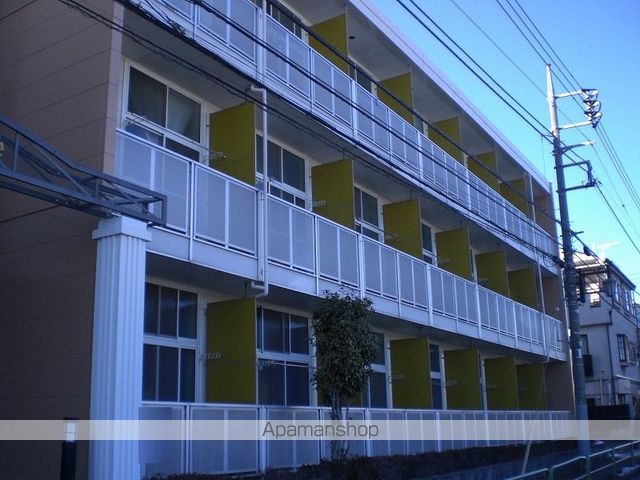 レオパレスけやきの玄関写真