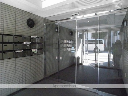 東京都世田谷区代田３丁目[1R/17.11m2]のエントランス