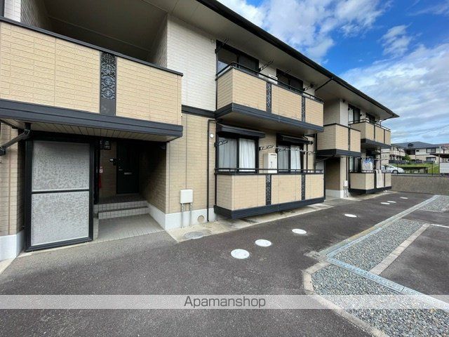 ティエラデルソルB棟の玄関写真