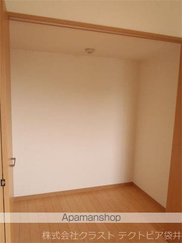 TIIDAの内装写真