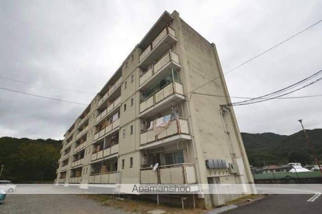 ビレッジハウス万富2号棟の外観写真