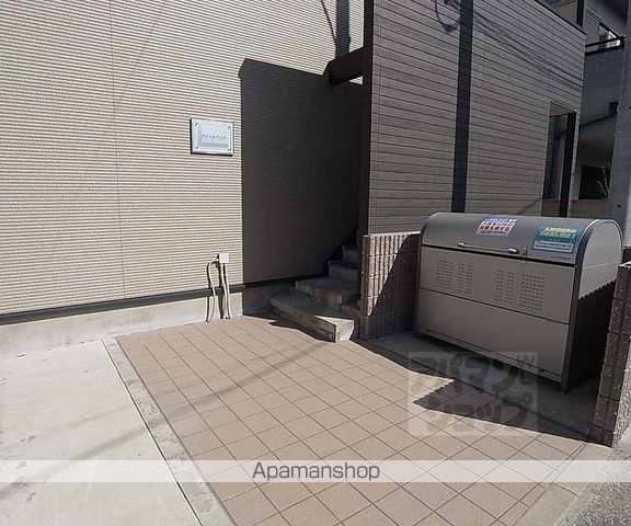 レオパレスクレールアミラの玄関写真