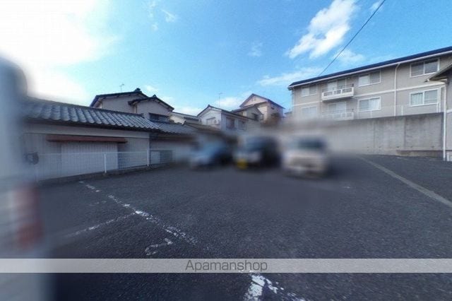 ウェイブリーコート青山 C棟の外観写真