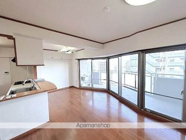 ライオンズシティ桜山の内装写真