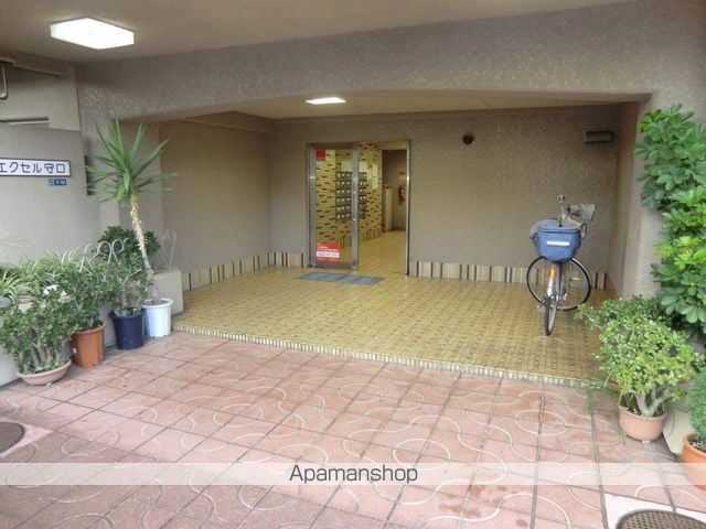 エクセル守口の玄関写真