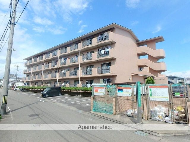 ルミエール吉村A棟の外観写真
