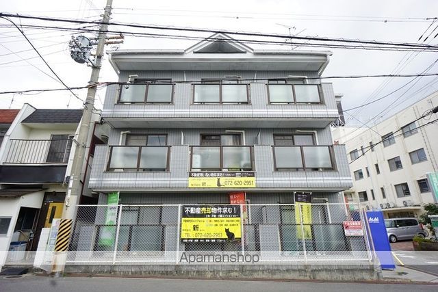 シャ・トリコロール千里丘東IIの外観写真
