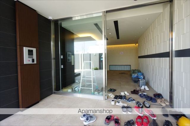 エステムコート名古屋金山ミッドクロスの玄関写真