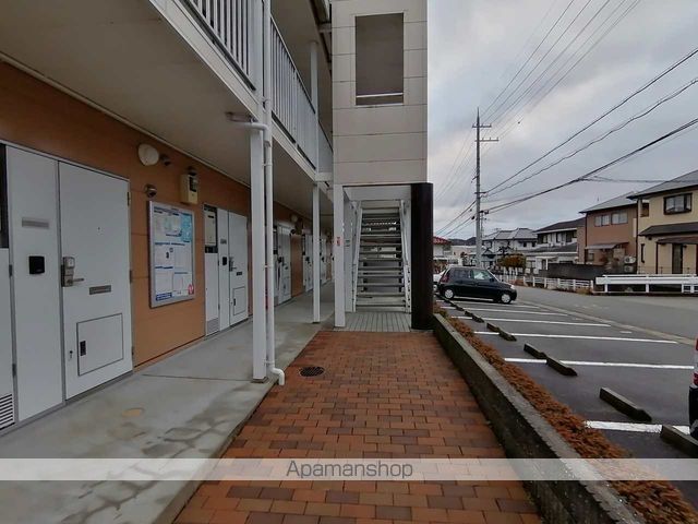 レオパレスシオミダイの玄関写真