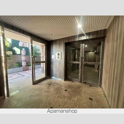 パラシオン車道西館[1K/31m2]のエントランス