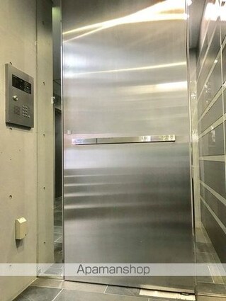 東京都世田谷区代田６丁目[1R/24.67m2]のエントランス5