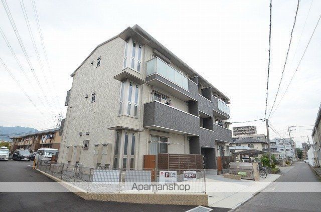 シャルールの外観写真