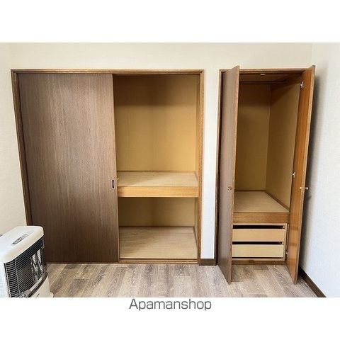 高栄つつじハイツの内装写真