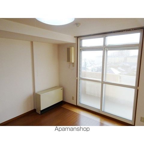 フェイマスKITAMI 2番館の内装写真