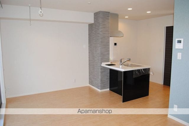 apartment 埼玉県熊谷市円光２丁目
地図を見る