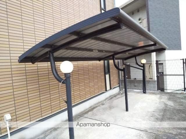レオパレス杉山の玄関写真