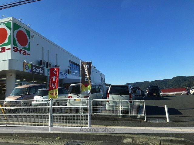 ケイズ・プラーサIの周辺写真
