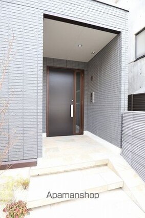 東京都国立市西２丁目[2LDK/62.79m2]のエントランス