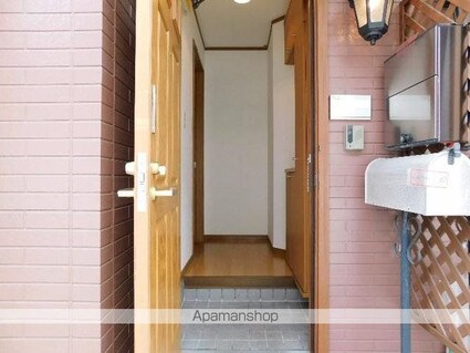 メゾン・ド・エスポアール[2DK/45m2]の玄関