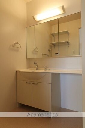 サクラコーポ　Ａ棟[1LDK/46.17m2]の洗面所