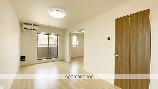 アリアキャメルIVの内装写真