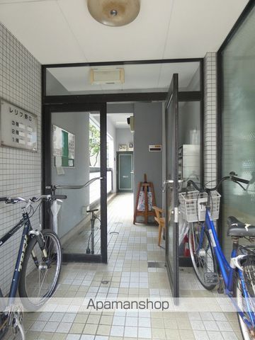 レリブ野口の玄関写真