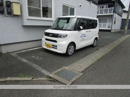 ヴィオラⅡＨ[3DK/62.1m2]の駐車場