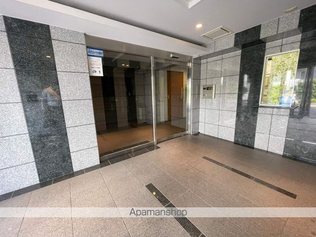 プライムアーバン中野上高田の玄関写真