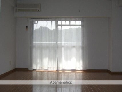 ロイヤルアットハイツ[1K/30.4m2]のリビング・居間