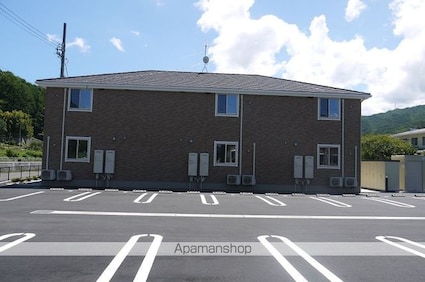 フォレスト・プルメリアＢ[1LDK/50.07m2]の駐車場