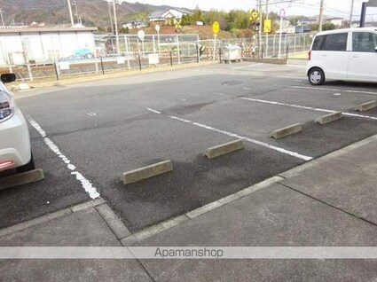 和歌山県和歌山市弘西[1K/30.96m2]の駐車場2