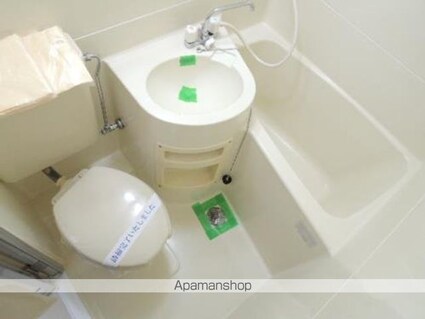 ジュネパレス新松戸第１３[2K/17.06m2]のバス