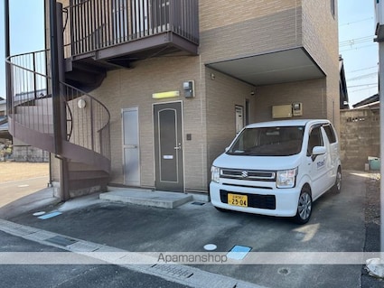 山田ハイツ[1DK/40m2]の駐車場1