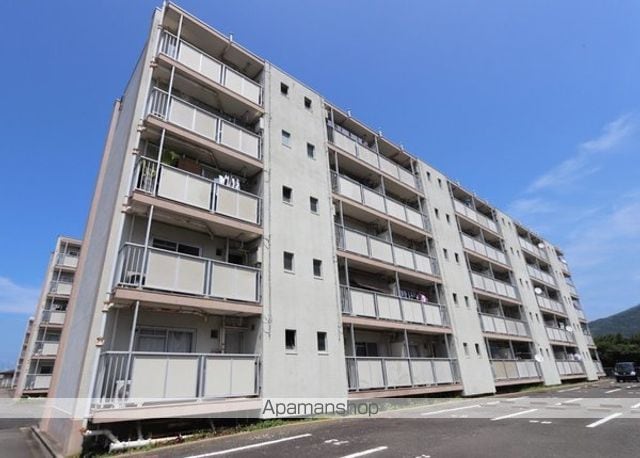 ビレッジハウス末石4号棟の玄関写真