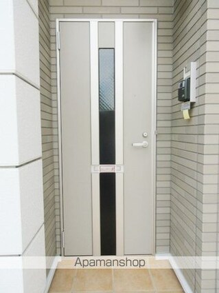 山梨県甲斐市竜王[1R/32.9m2]のエントランス2
