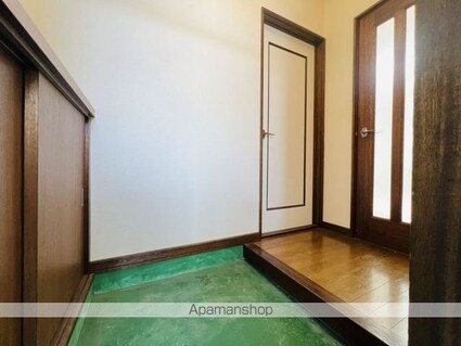 ジェイハウス[2LDK/55.04m2]の玄関