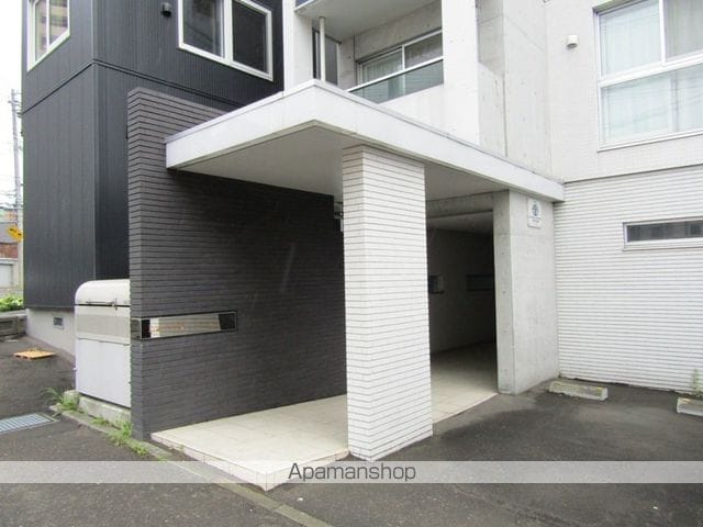 LA VITA澄川の玄関写真