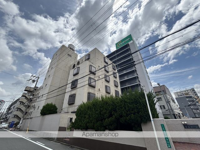 マンションサルナートの外観写真