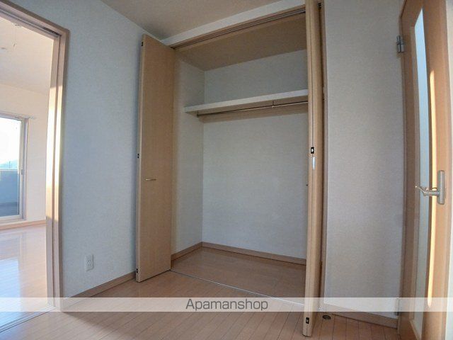 エスティ岬の山の内装写真