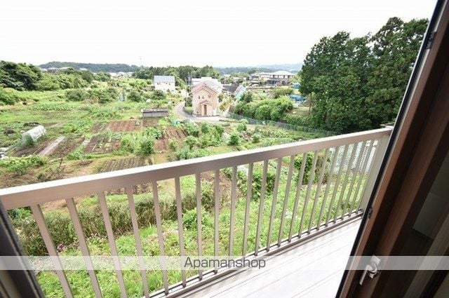 厚木市 2階建 築15年の内装写真